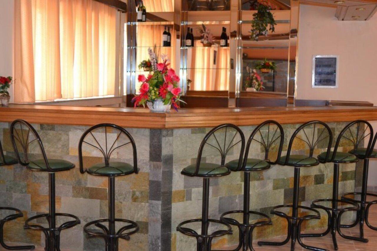 Karavos Hotel Apartments Archangelos  Buitenkant foto