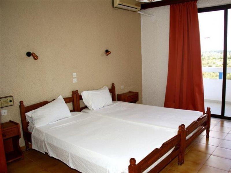 Karavos Hotel Apartments Archangelos  Buitenkant foto