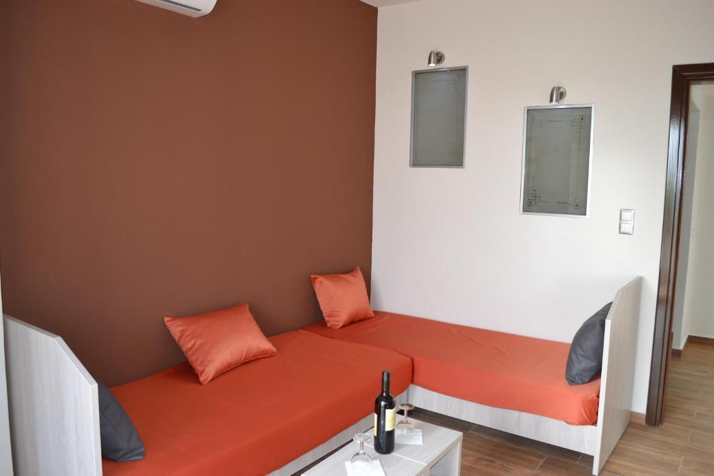 Karavos Hotel Apartments Archangelos  Kamer foto