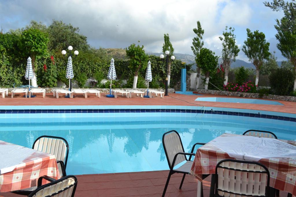 Karavos Hotel Apartments Archangelos  Buitenkant foto