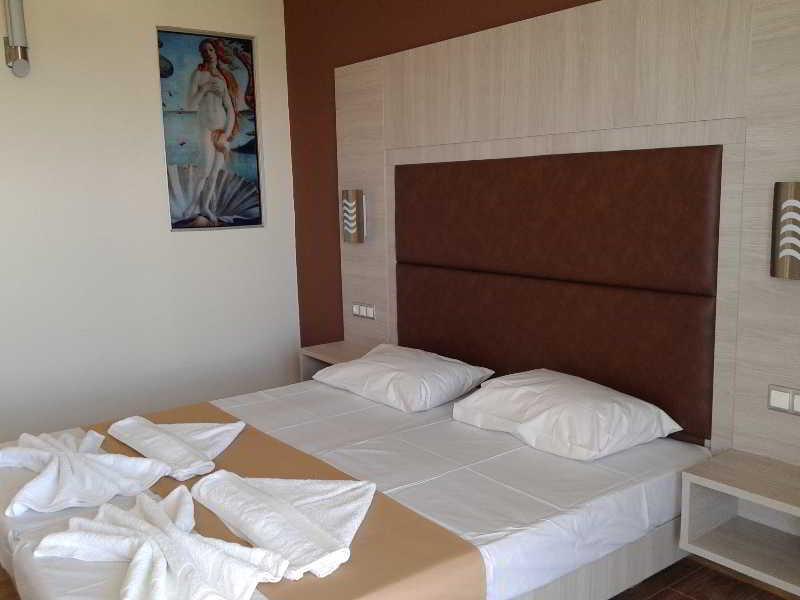 Karavos Hotel Apartments Archangelos  Buitenkant foto